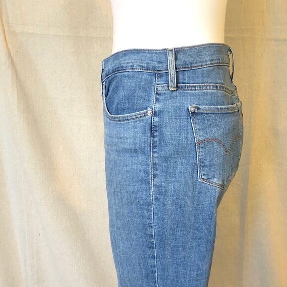 Levi's 315 Shaping Bootcut Jean 31 - Picture 8 of 10